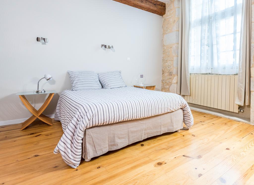 Chambres D'Hotes Le Relais Des Remparts Rions Exteriér fotografie